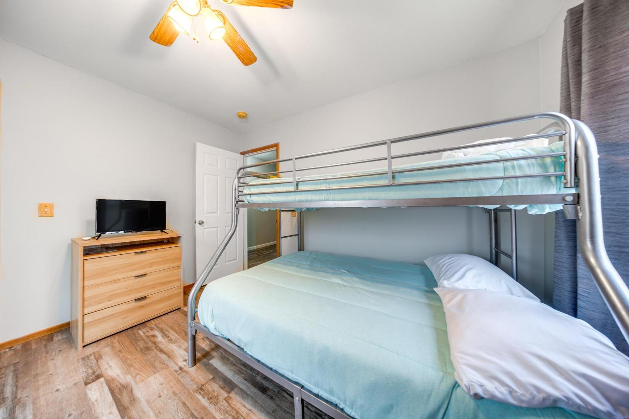 Family-Friendly Hideaway Near Presque Isle! Villa Ери Екстериор снимка